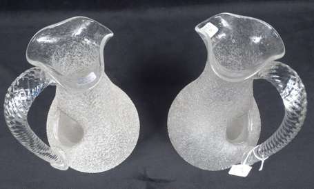 BACCARAT - Paire de carafes rafraîchissoirs en 