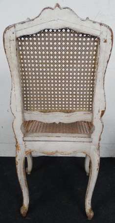 Suite de trois chaises cannées de style Louis XV 