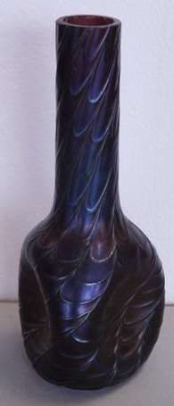 Dans le goût de Tiffany, vase à long col en verre 