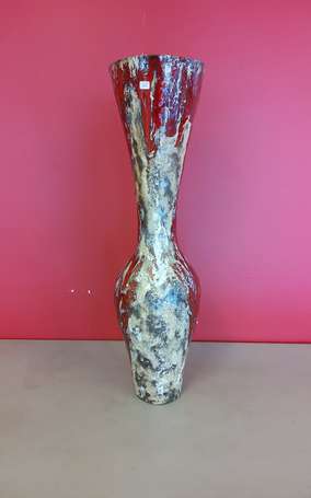 VALLAURIS - Important vase en céramique fat lava. 