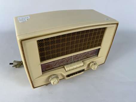 GRAMMONT Poste de radio type 5715 en bakelite 