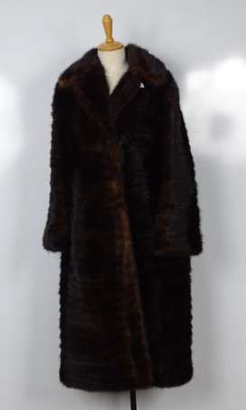 Manteau de vison. T. 40