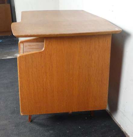 Bureau moderniste en bois de placage ouvrant par 