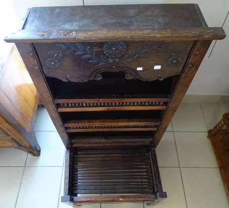 Vaisselier égouttoir breton en bois teinté, le 