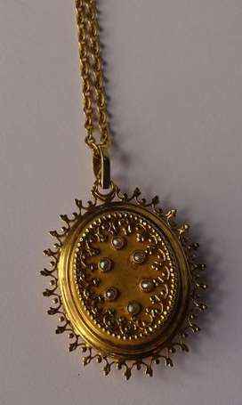 Pendentif ovale en or jaune 18K (750°/00) formant 