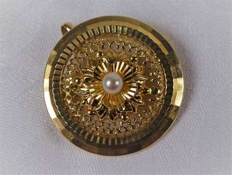 Broche pendentif en or jaune 18K (750°/00) à motif