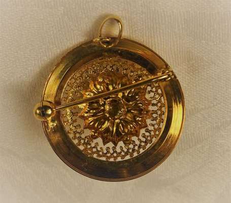 Broche pendentif en or jaune 18K (750°/00) à motif