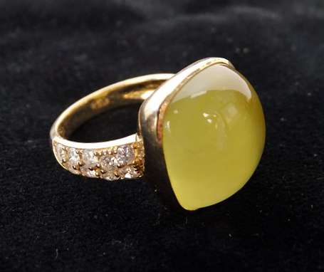 Bague en or jaune 14K (585°/00) ornée d'un 