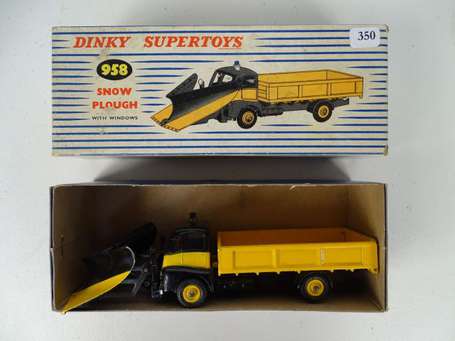 Dinky toys GB - Snow  plough , chasse neige , bel 