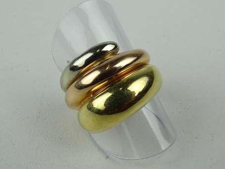 Bague trois ondes d'or de couleurs 750°/°°° P. 