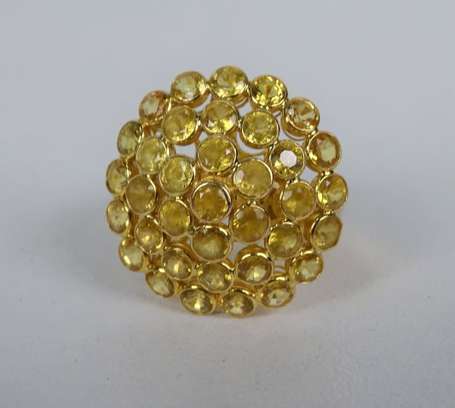 Bague dôme en or jaune 18K (750°/00) le chaton 