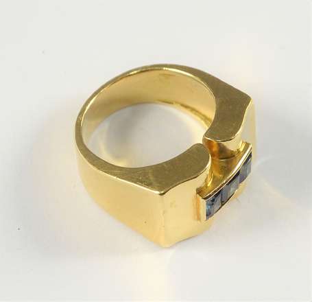 Bague tank en or jaune 18K (750°/00), le pont 