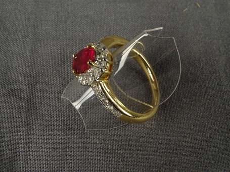 Bague en or jaune 18K (750°/00) sertie griffes 