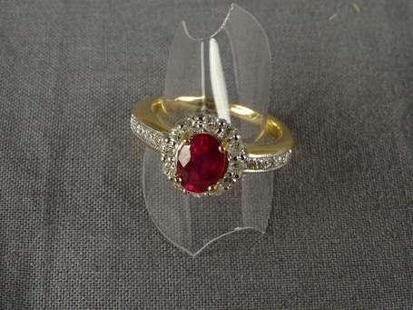 Bague en or jaune 18K (750°/00) sertie griffes 