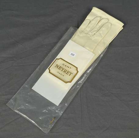 NEYRET - Paire de gants de soirée vintage en satin
