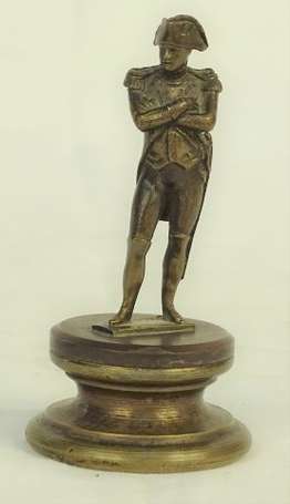 Napoléon. Petit sujet en bronze patiné. H. 9 cm