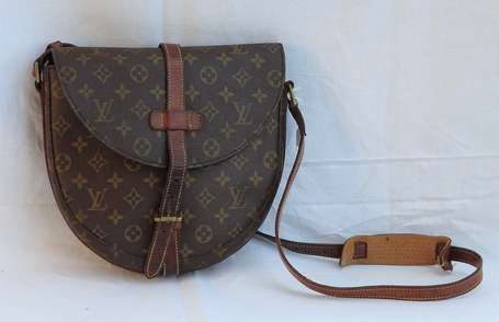 LOUIS VUITTON - Sac besace Chantilly en toile 