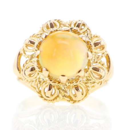 Bague dôme en or jaune 18K (750°/00) à motifs 