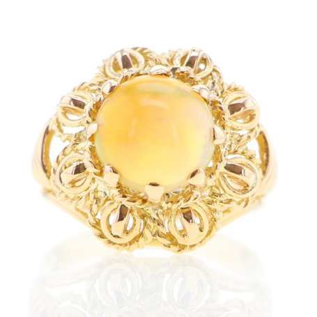 Bague dôme en or jaune 18K (750°/00) à motifs 