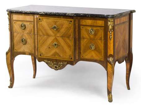 Commode en placage de bois de rose et amarante, la