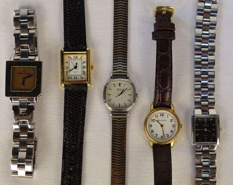Lot de 5 montres bracelet en acier dont Festina