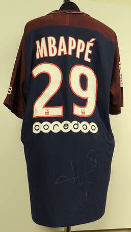 Maillot Kylian Mbappé PSG avec autographe