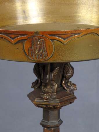 ARTHUS BERTRAND - Coupe sur pied en bronze, le fût