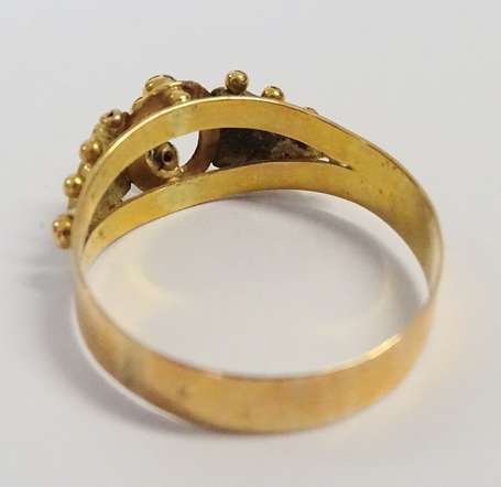 Bague en or jaune 18K (750°/00) à motifs de perles