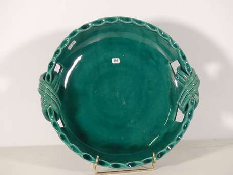 ROY Yvon - Plat en céramique à glaçure verte à 