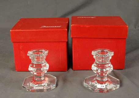 BACCARAT - Paire de bouts de table octogonaux en 