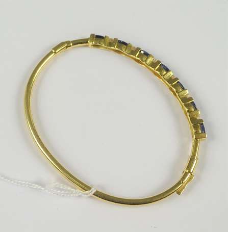 Bracelet demi-jonc en or jaune 18K (750°/00) serti