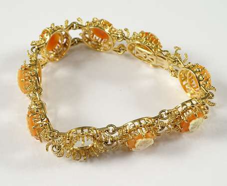 Demi-parure en or jaune 18K (750°/00) montée de 