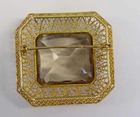 Broche en or jaune 18K (750°/00) sertie griffes 