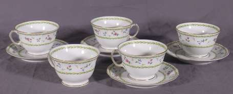 BERNARDAUD, Limoges - Suite de 5 tasses et 4 