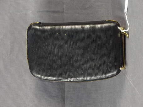 LOUIS VUITTON - Portefeuilles en cuir épis noir, 