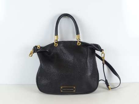 MARC by Marc Jacobs Sac cuir grainé noir porté et 