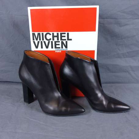 MICHEL VIVIEN- Paire de Boots cuir noir pied fendu