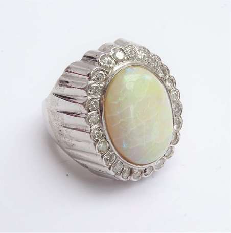 Bague de cocktail en or gris 18K (750°/00), le 