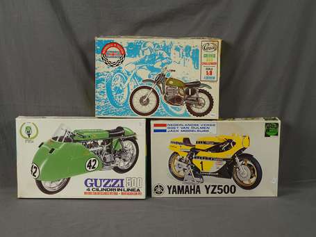 Maquettes non montées-Protar-lot de 3 Motos dont  