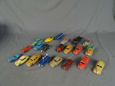 Dinky toys GB-11 Véhicules dans un état usage et 