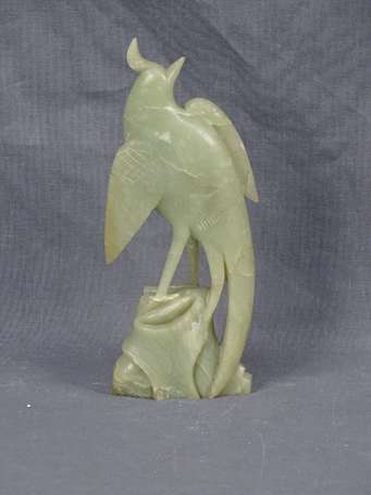 CHINE - Oiseau. Sujet en pierre dure. H. 19 cm