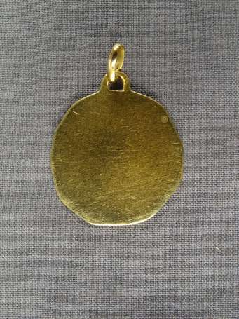 Médaille en or jaune 18K (750°/00) à l'effigie 