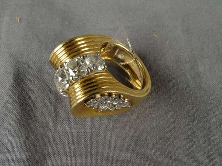 Importante Bague tank en or 18K (750°/00) et 