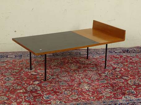 MONPOIX André  (1925-1976) Table basse modèle 132 