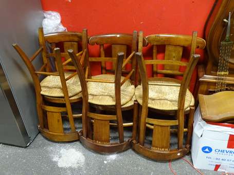 6 chaises en bois fruitier XIXeme (accidents)