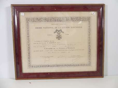 Encadrement d'un diplôme de l'Ordre de la Légion 