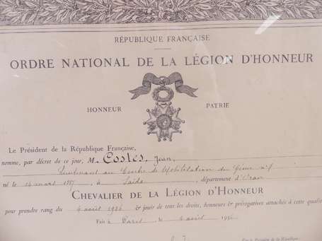 Encadrement d'un diplôme de l'Ordre de la Légion 