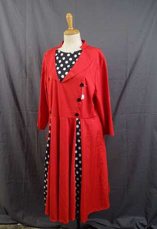 Robe en coton mélangé rouge à poids noir 	et 