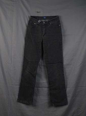 ARMANI JEANS - Jeans gris, les coutures 	grises, 