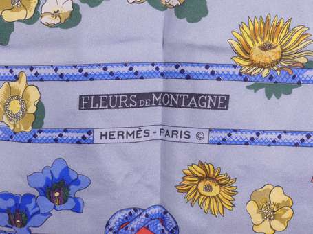 HERMES Paris - Carré en twill de soie imprimée 